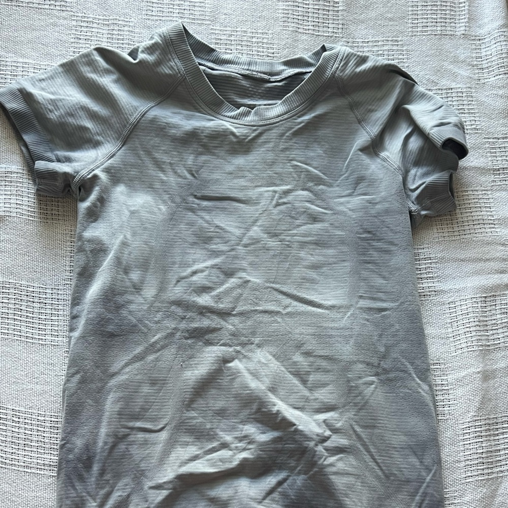 Swiftly Tech Short-Sleeve Shirt 2.0
Waist Length tid-dye white/grey